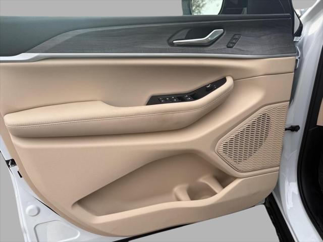 new 2025 Jeep Grand Cherokee L car, priced at $50,274
