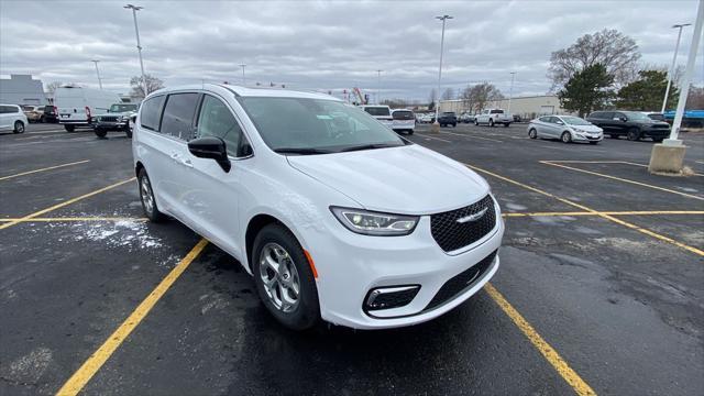 new 2024 Chrysler Pacifica car, priced at $44,415