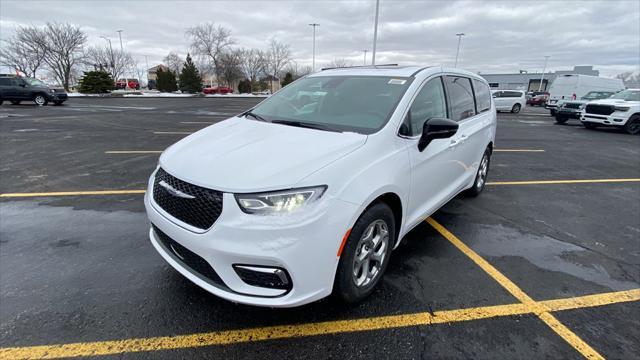 new 2024 Chrysler Pacifica car, priced at $44,415