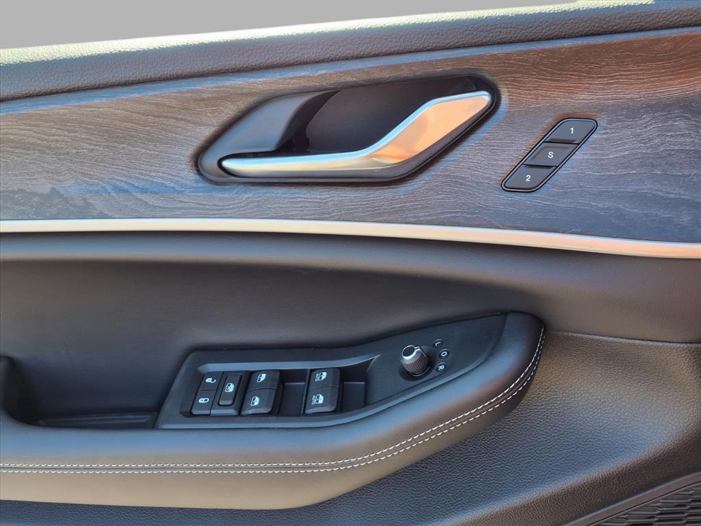 new 2025 Jeep Grand Cherokee L car, priced at $50,924