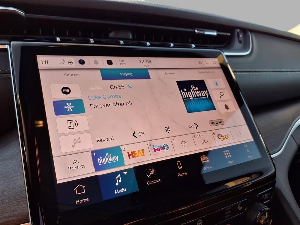 new 2025 Jeep Grand Cherokee L car, priced at $50,924