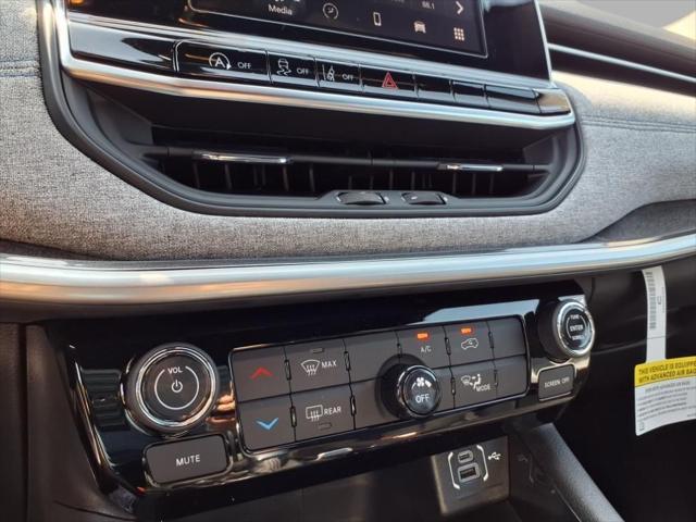 new 2025 Jeep Compass car, priced at $29,900