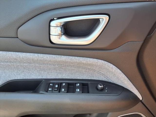 new 2025 Jeep Compass car, priced at $29,900