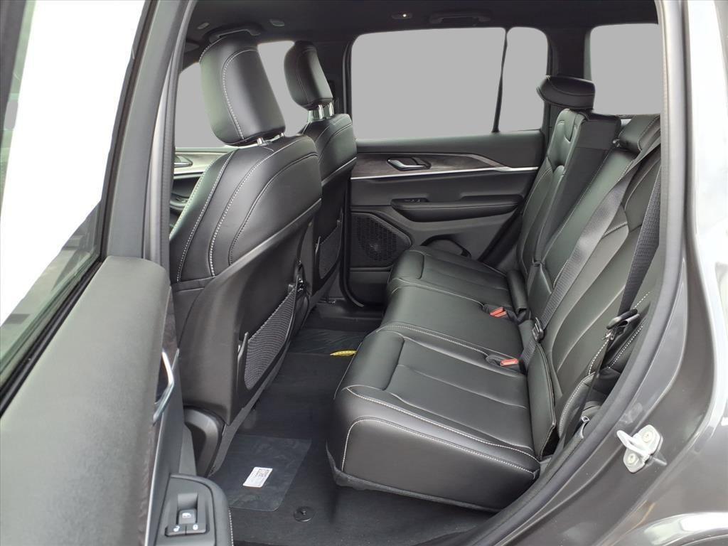 new 2025 Jeep Grand Cherokee car, priced at $44,863