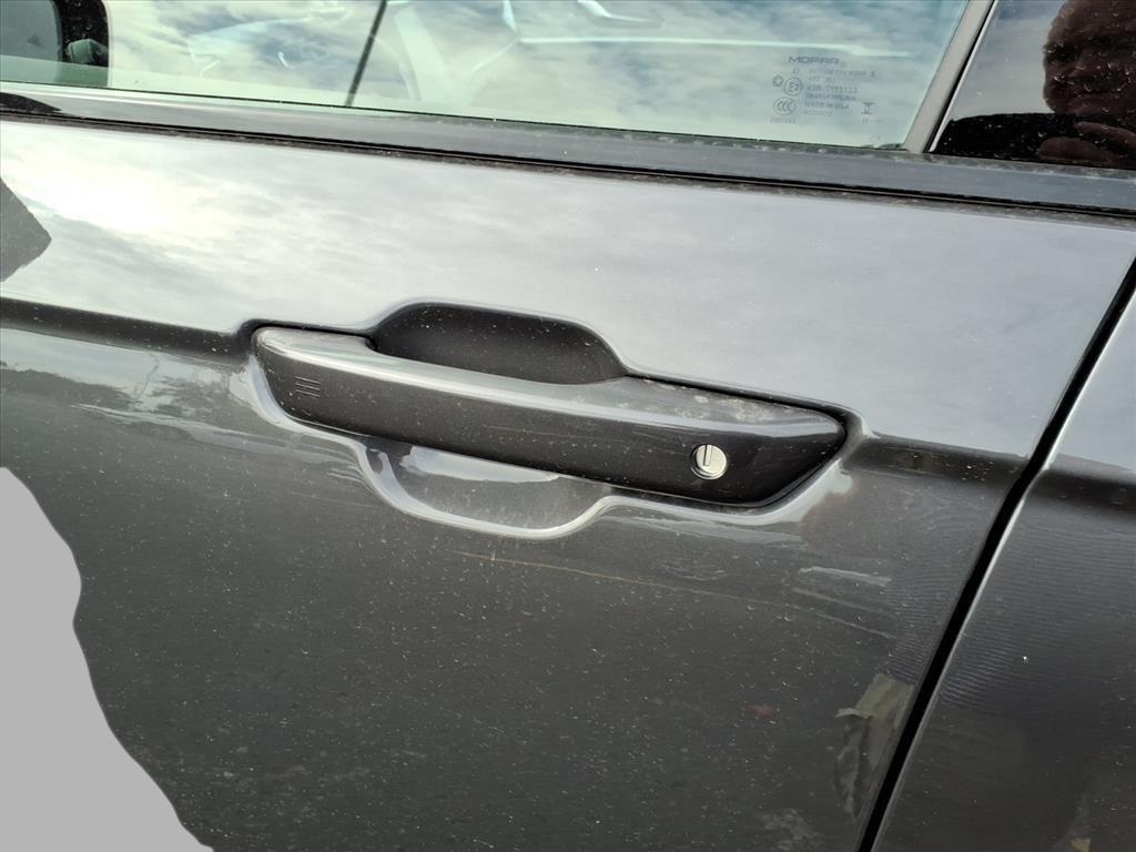 new 2025 Jeep Grand Cherokee car, priced at $44,863