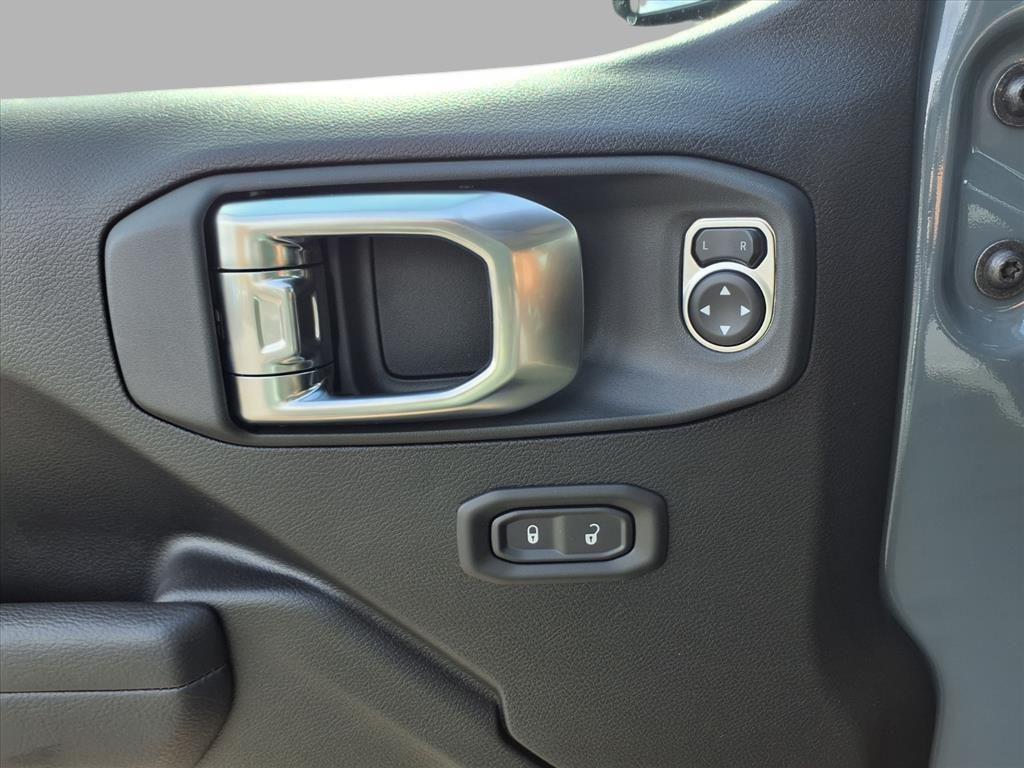 new 2026 Jeep Wrangler car, priced at $50,285