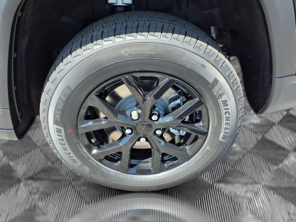 new 2025 Jeep Grand Cherokee L car, priced at $41,539