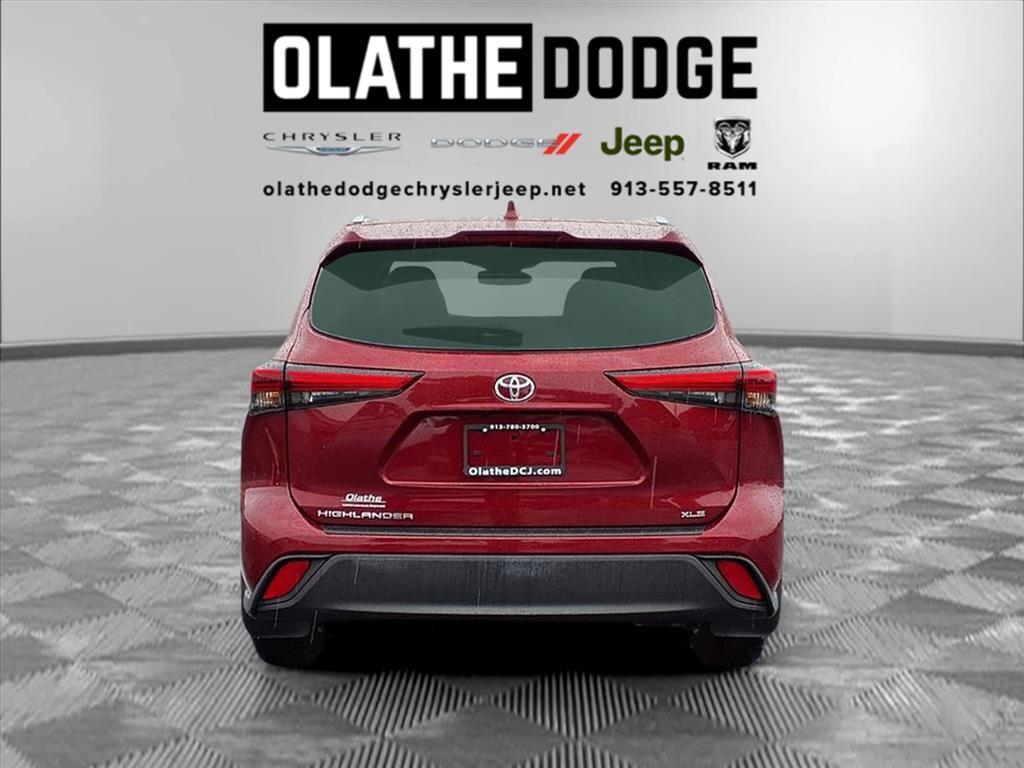 used 2022 Toyota Highlander car, priced at $31,935