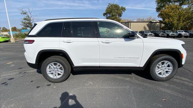 new 2025 Jeep Grand Cherokee car, priced at $38,125