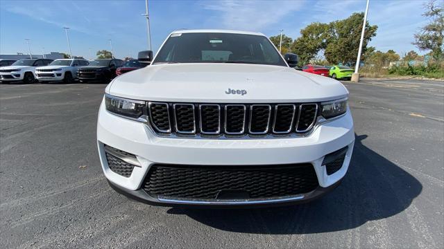 new 2025 Jeep Grand Cherokee car, priced at $38,125