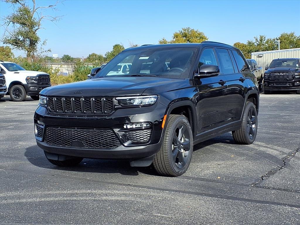 new 2025 Jeep Grand Cherokee car, priced at $43,203