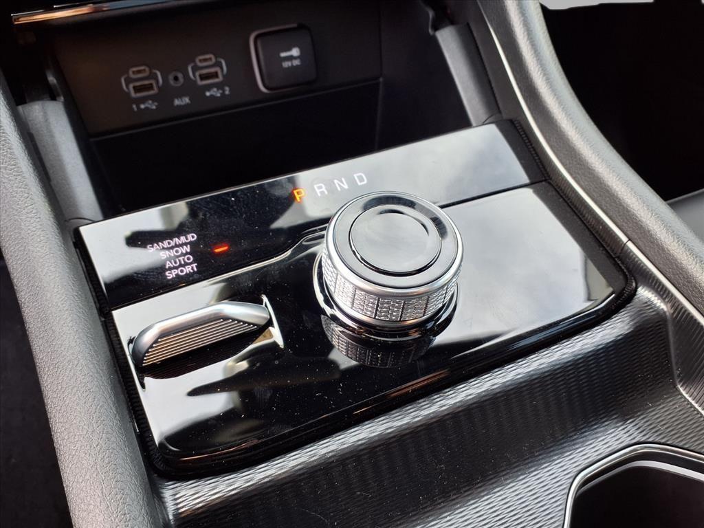 new 2025 Jeep Grand Cherokee car, priced at $43,203