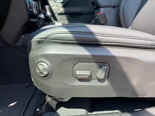 new 2025 Jeep Gladiator car, priced at $40,150