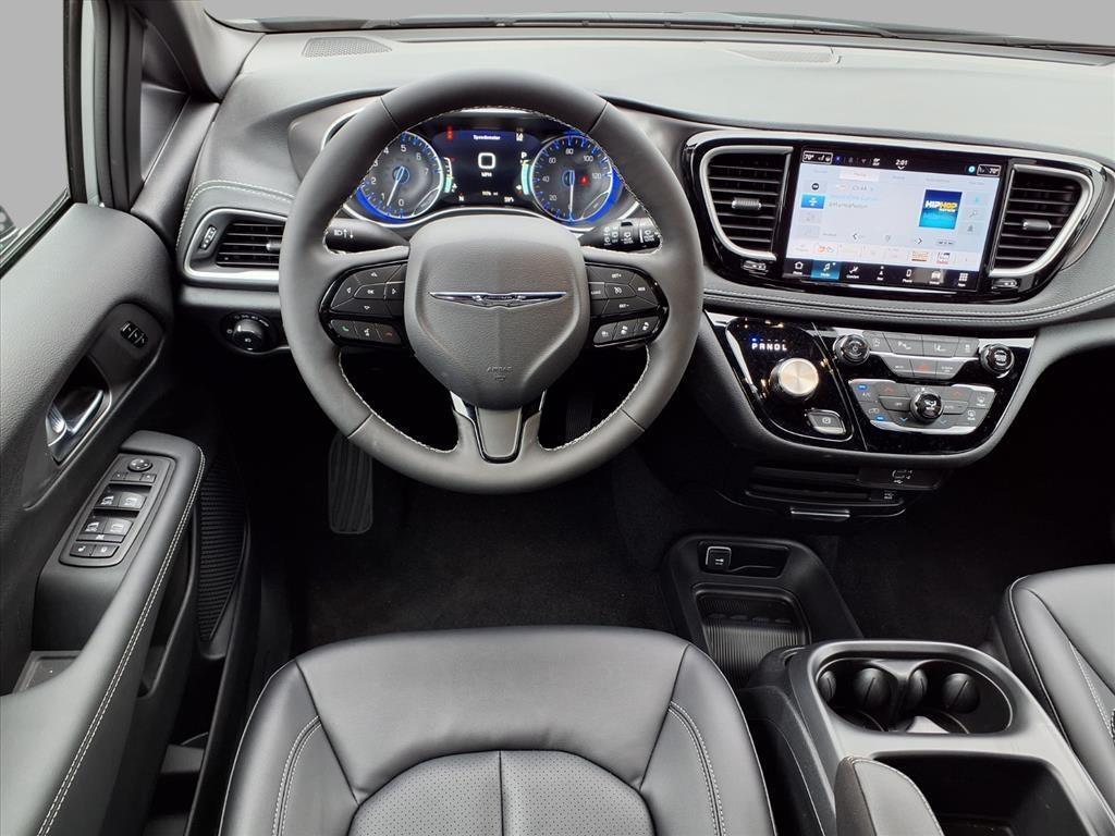 new 2026 Chrysler Pacifica car, priced at $43,370