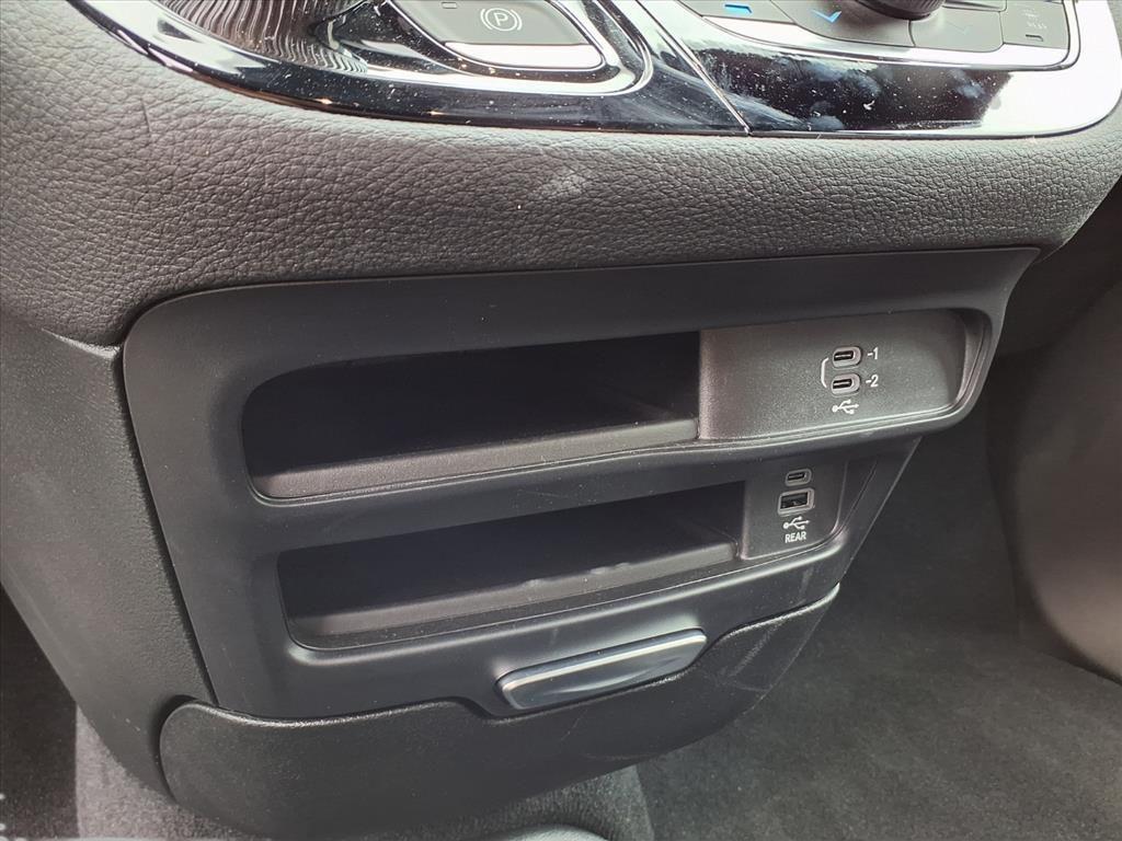 new 2026 Chrysler Pacifica car, priced at $43,370