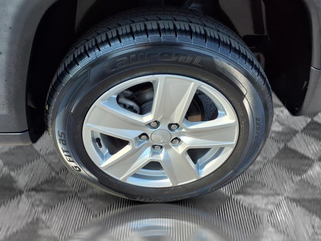 used 2022 Jeep Compass car, priced at $21,120