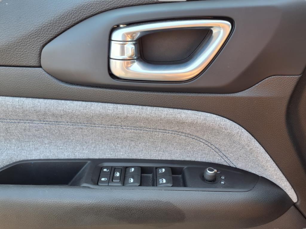 used 2022 Jeep Compass car, priced at $21,120
