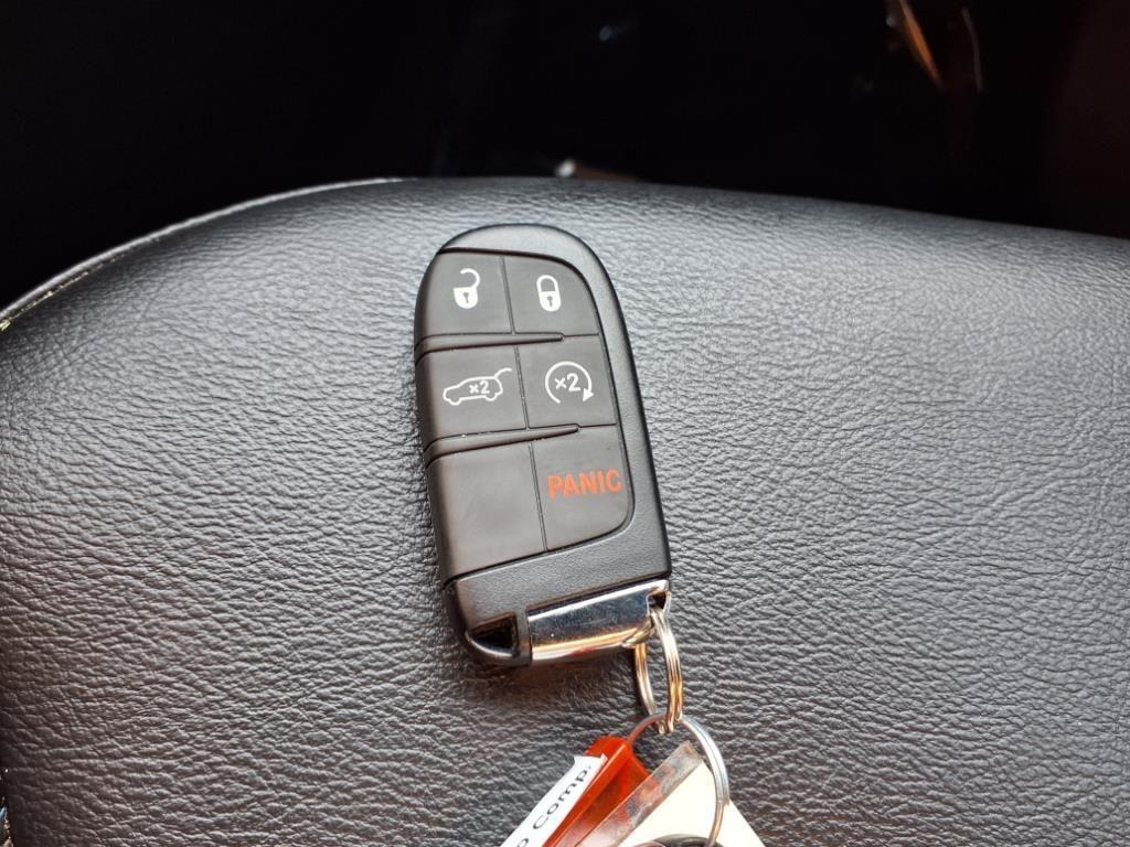 used 2022 Jeep Compass car, priced at $21,120