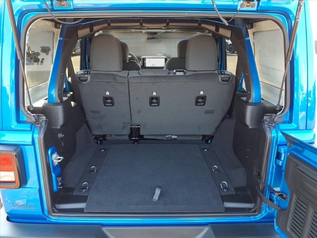 new 2026 Jeep Wrangler car, priced at $46,348