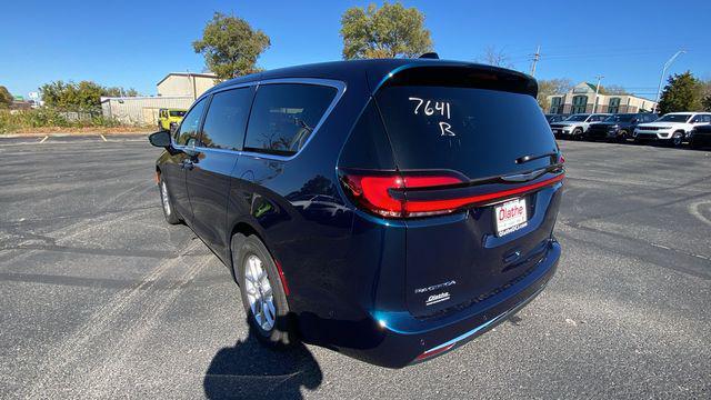 new 2025 Chrysler Pacifica car, priced at $43,920