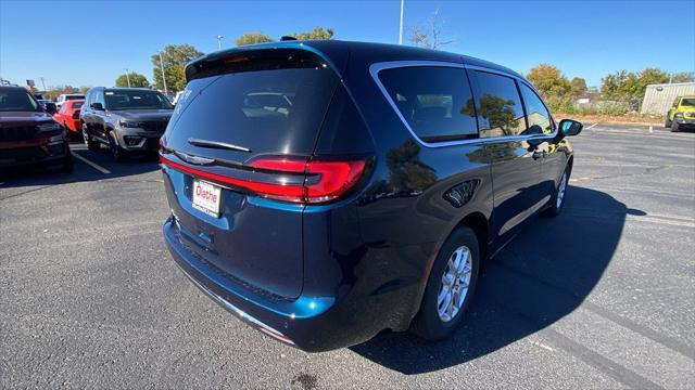 new 2025 Chrysler Pacifica car, priced at $42,920