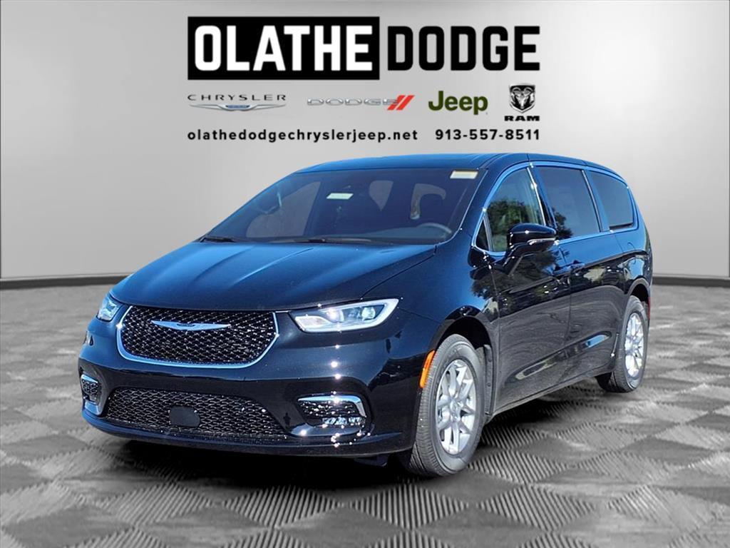 new 2026 Chrysler Pacifica car, priced at $41,159