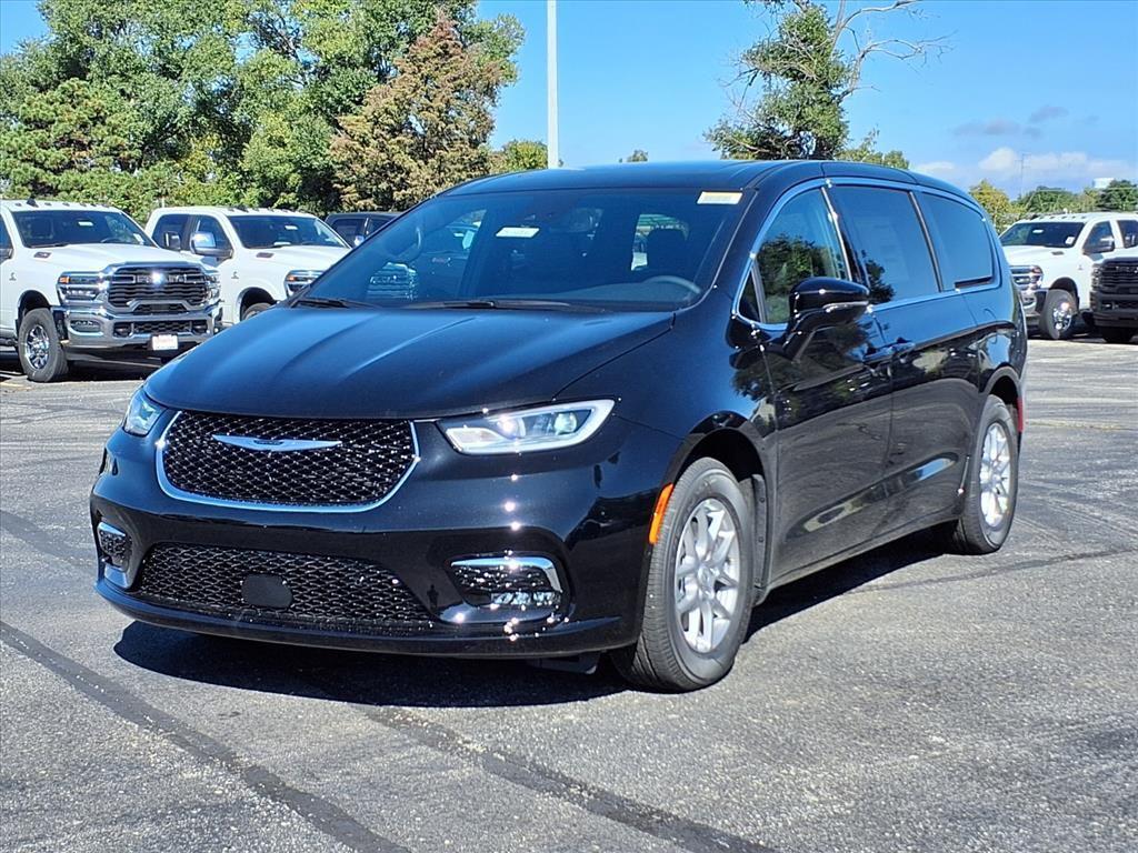 new 2026 Chrysler Pacifica car, priced at $41,159