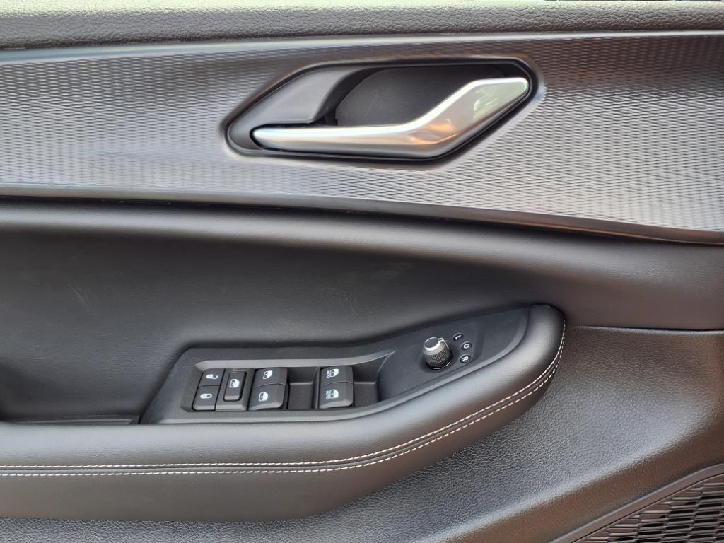 new 2025 Jeep Grand Cherokee L car, priced at $41,393