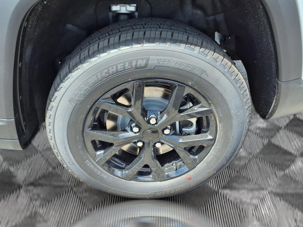 new 2025 Jeep Grand Cherokee L car, priced at $41,393