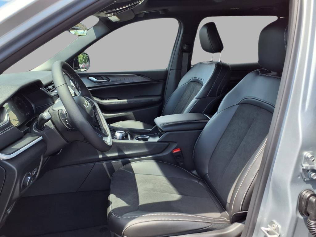 new 2025 Jeep Grand Cherokee L car, priced at $41,393