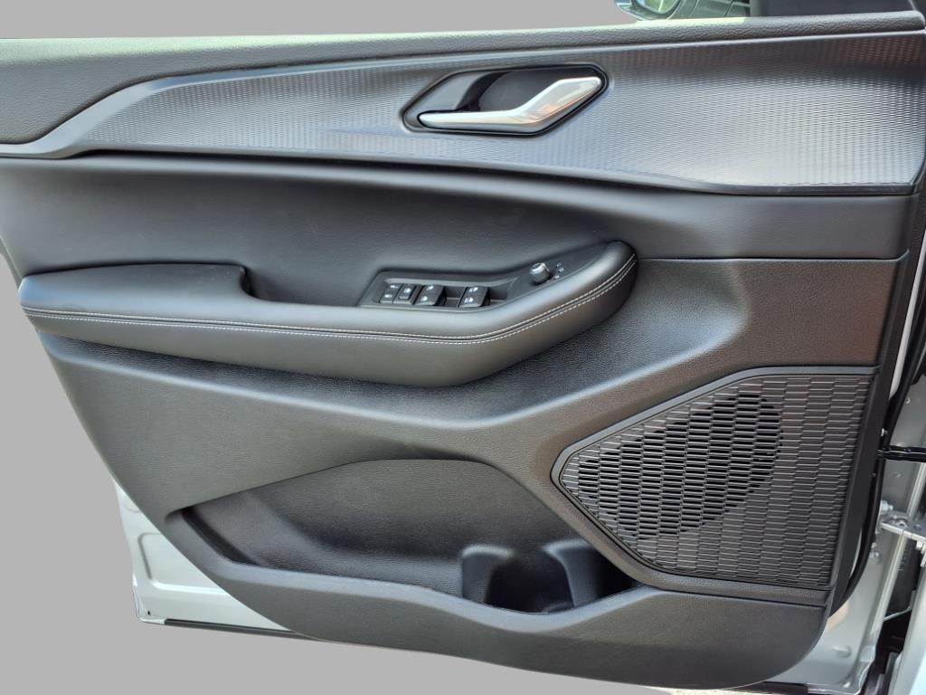 new 2025 Jeep Grand Cherokee L car, priced at $41,393