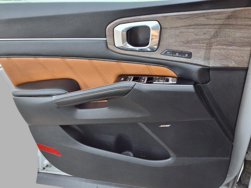 used 2023 Kia Sorento car, priced at $30,171