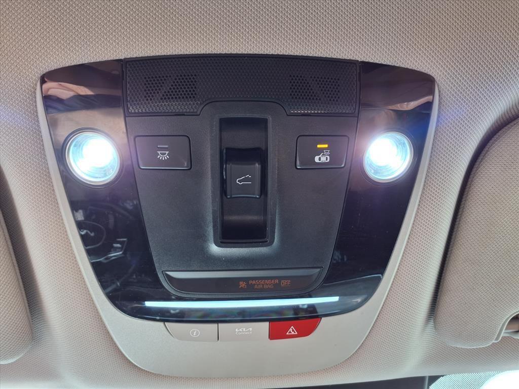 used 2023 Kia Sorento car, priced at $30,171