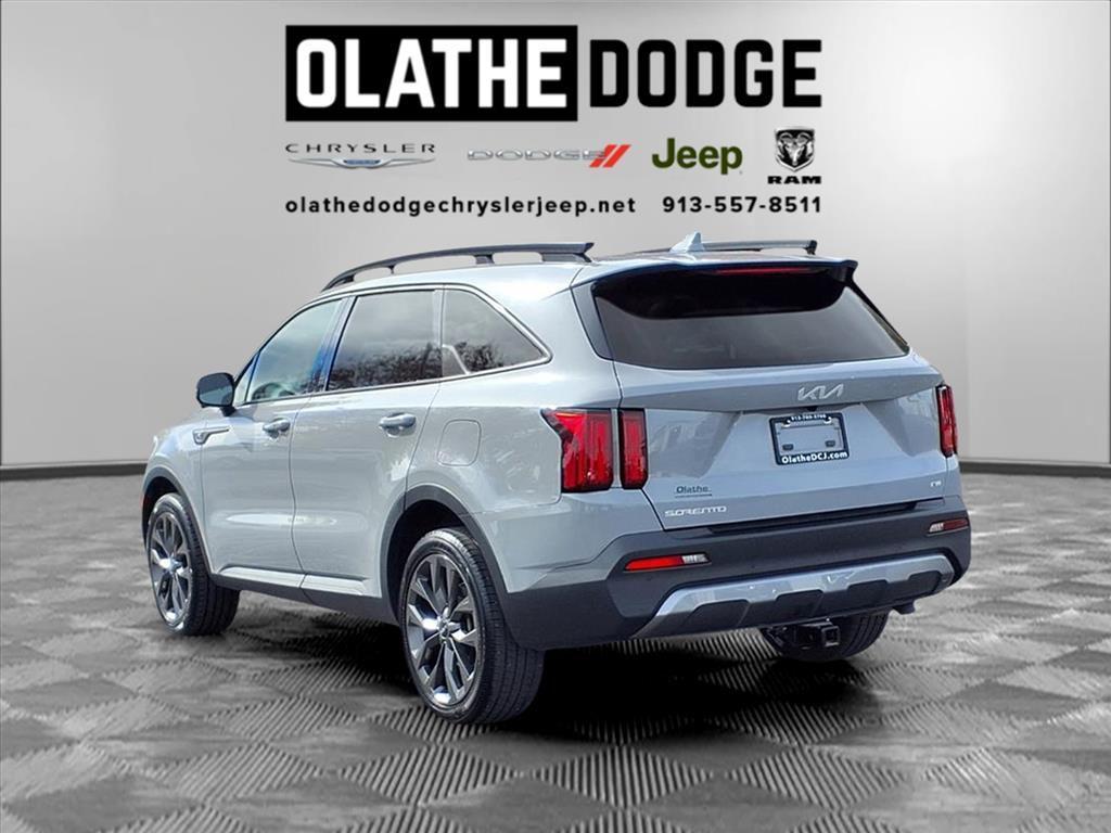 used 2023 Kia Sorento car, priced at $30,171