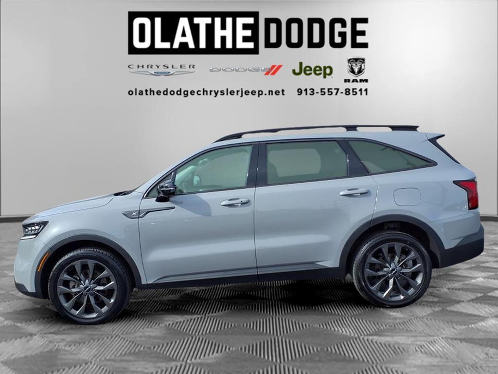 used 2023 Kia Sorento car, priced at $30,171