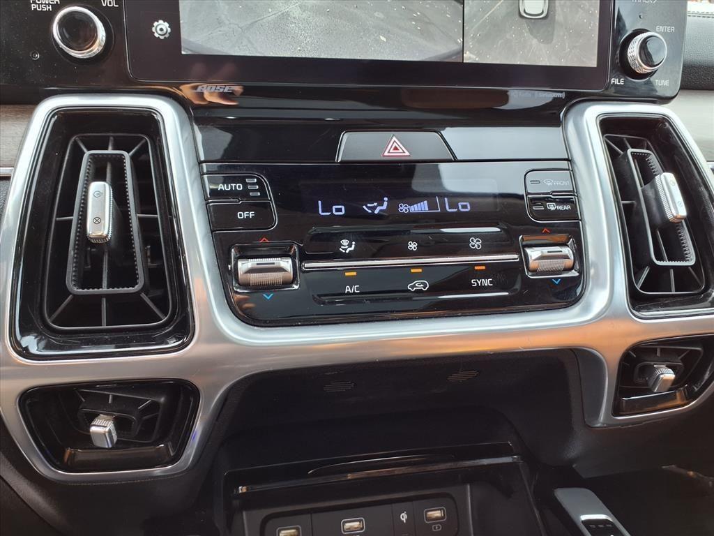 used 2023 Kia Sorento car, priced at $30,171