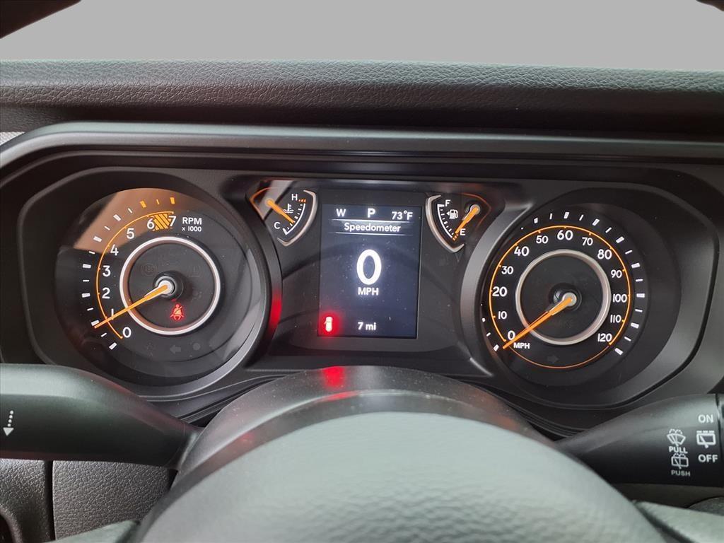 new 2025 Jeep Wrangler car, priced at $39,153