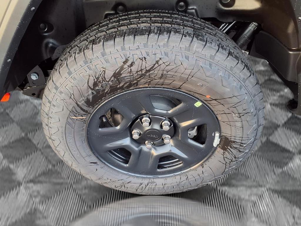 new 2025 Jeep Wrangler car, priced at $39,153