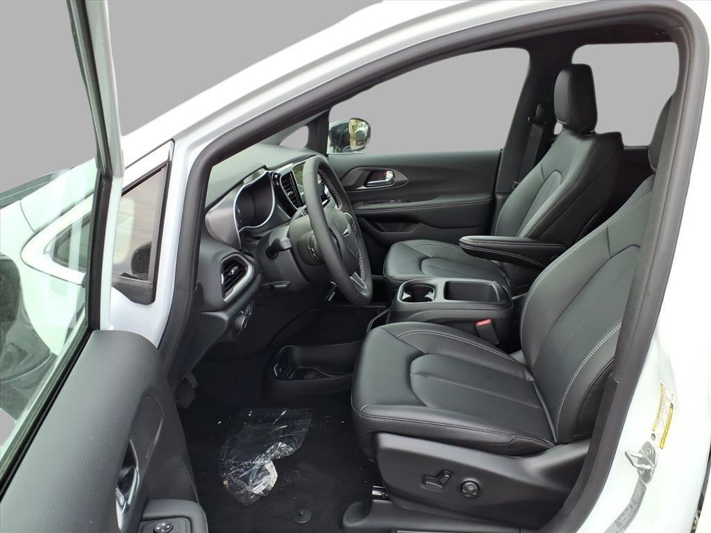 new 2026 Chrysler Voyager car, priced at $38,969