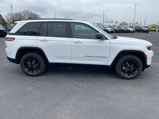 new 2024 Jeep Grand Cherokee car, priced at $36,685