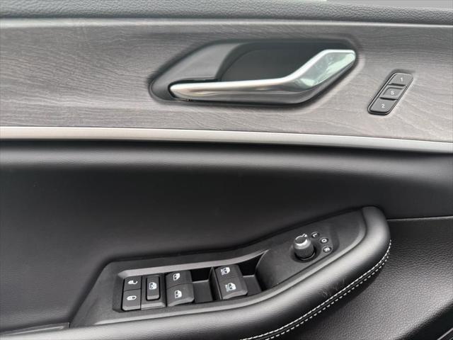 new 2025 Jeep Grand Cherokee L car, priced at $41,640