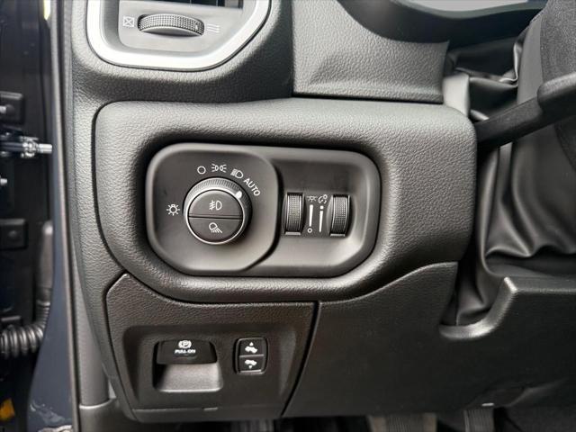 new 2025 Ram 1500 car, priced at $52,924