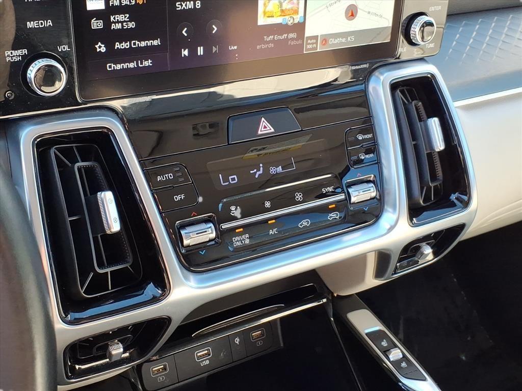 used 2023 Kia Sorento Hybrid car, priced at $29,298