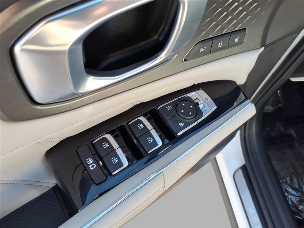 used 2023 Kia Sorento Hybrid car, priced at $29,298