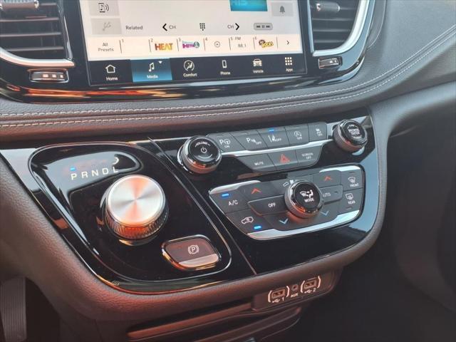 new 2025 Chrysler Pacifica car, priced at $40,477