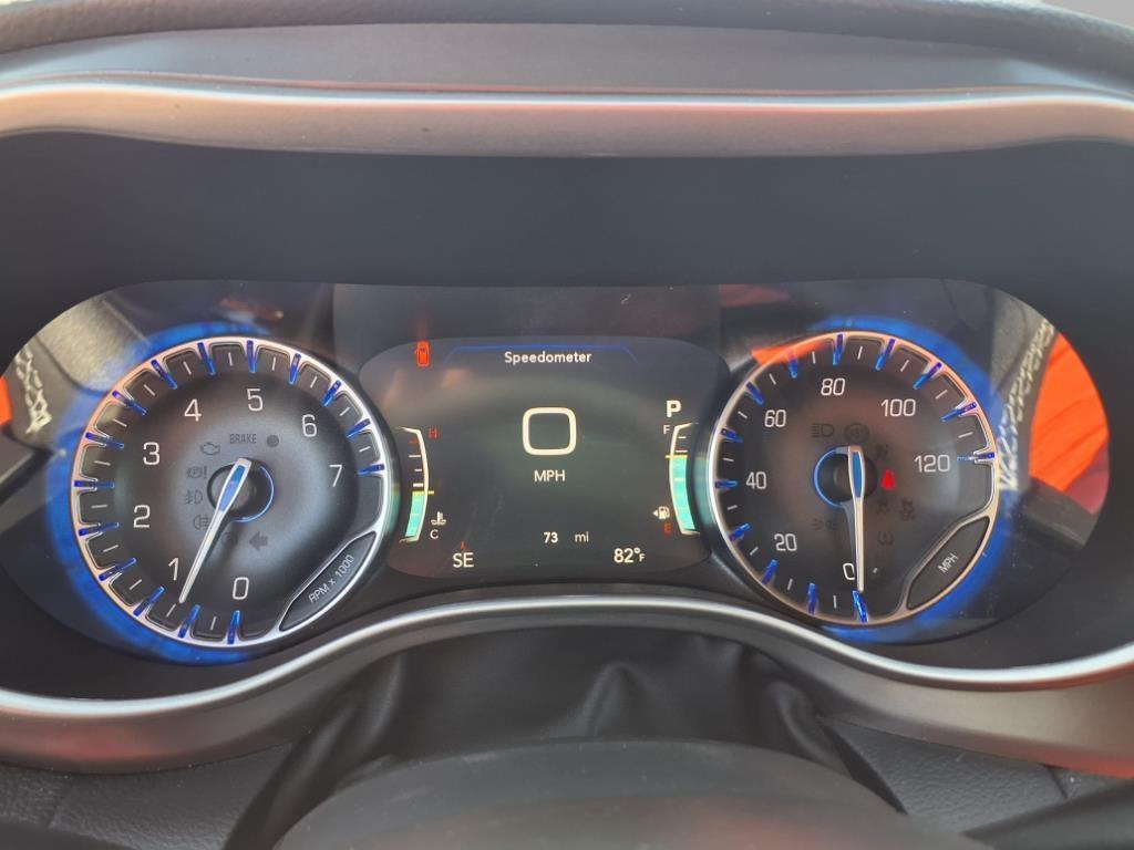 new 2025 Chrysler Pacifica car, priced at $39,875