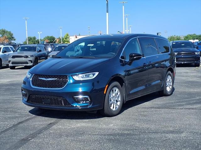 new 2025 Chrysler Pacifica car, priced at $40,477