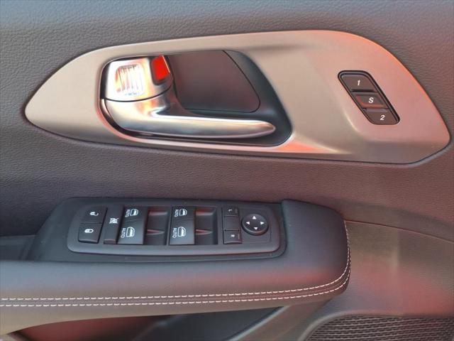 new 2025 Chrysler Pacifica car, priced at $40,477