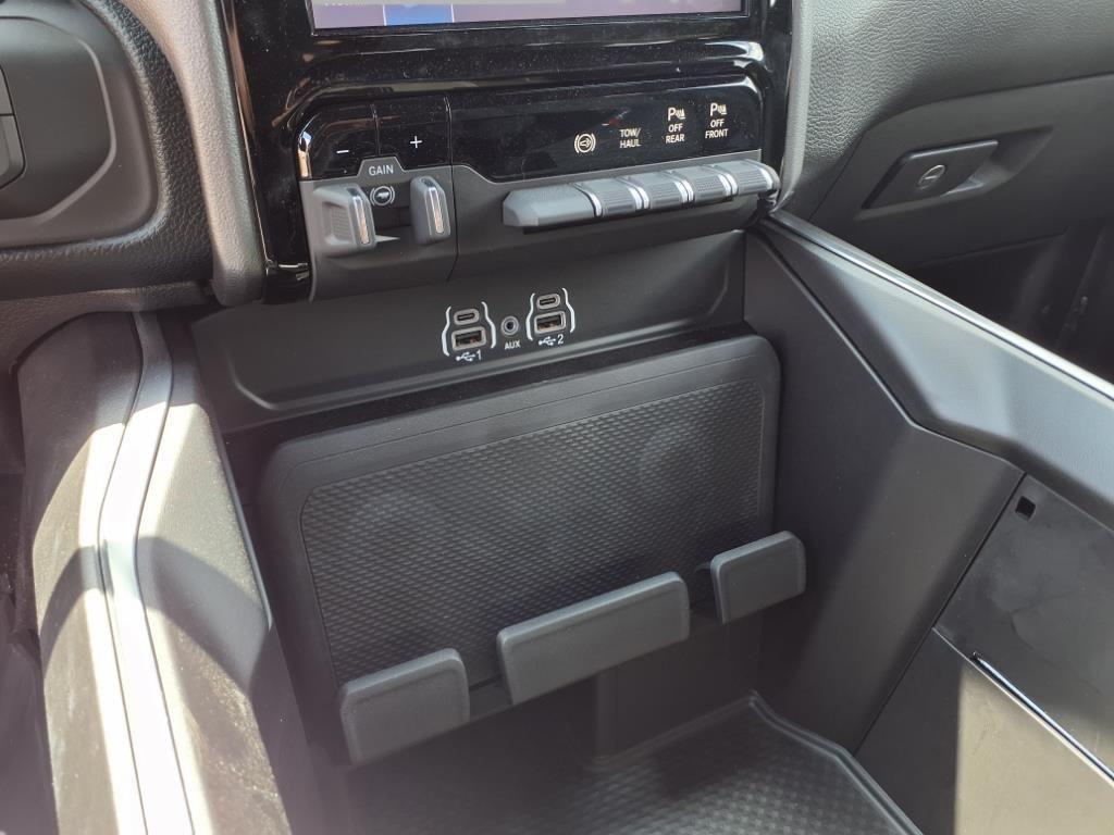 new 2025 Ram 2500 car, priced at $64,458