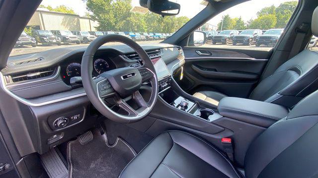 new 2024 Jeep Grand Cherokee L car, priced at $44,285